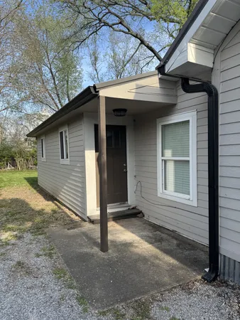 $1,000 | 317 Cemetery Avenue, Unit B, Gallatin, TN 37066