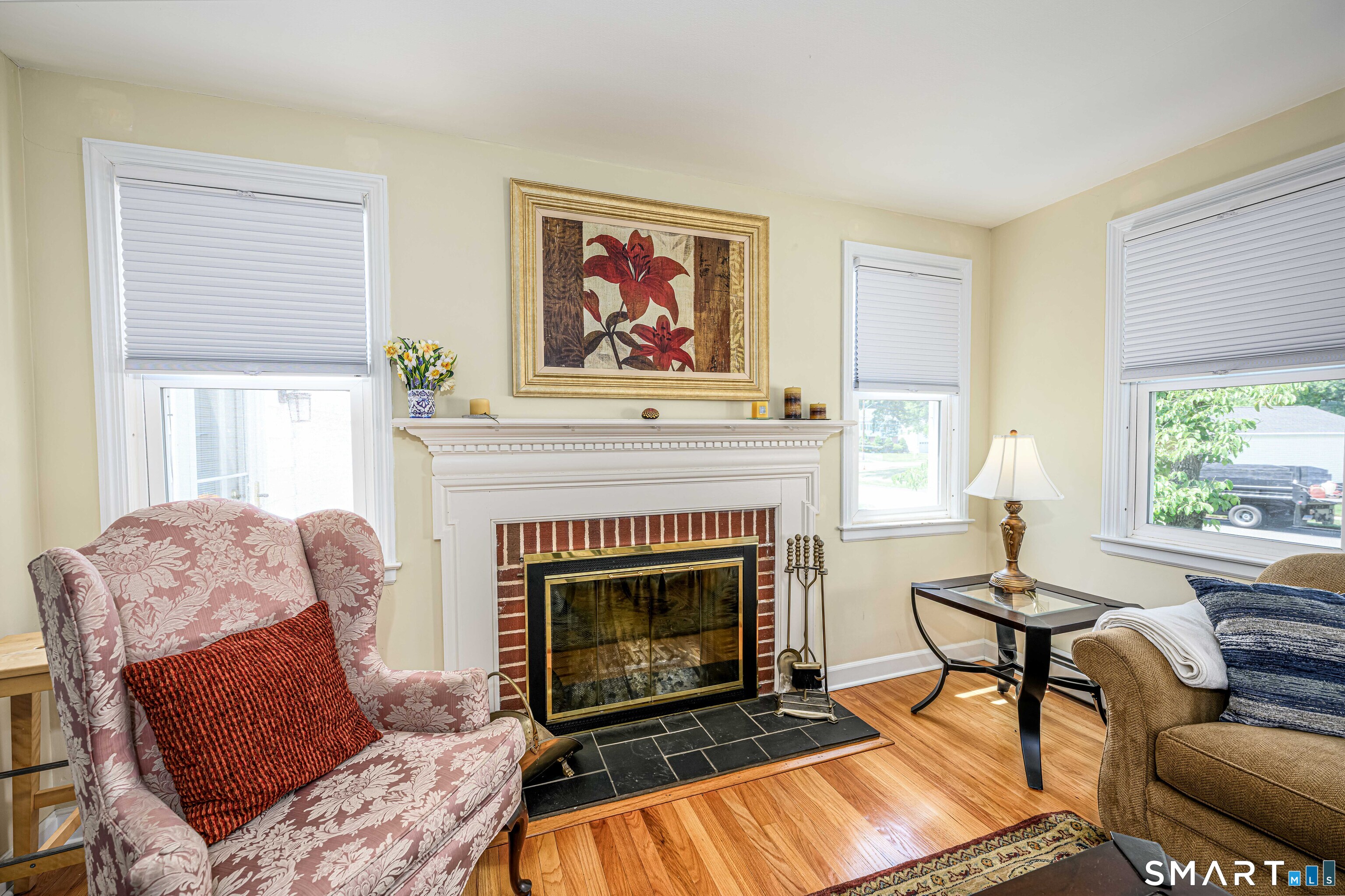 25 Wright Lane Hamden, CT 06517 - Photo 10 of 38 Wood burning fireplace.
