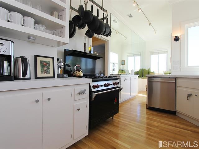 225 Hoffman San Francisco, CA 94114 - Photo 3 of 10