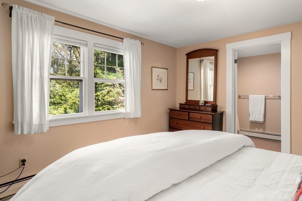 73 Sunset Road Weston, MA 02493 - Photo 18 of 25
