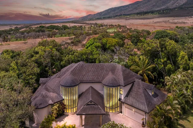 $2,795,000 | 1520 Kilinoe Place, Wailuku, HI 96793