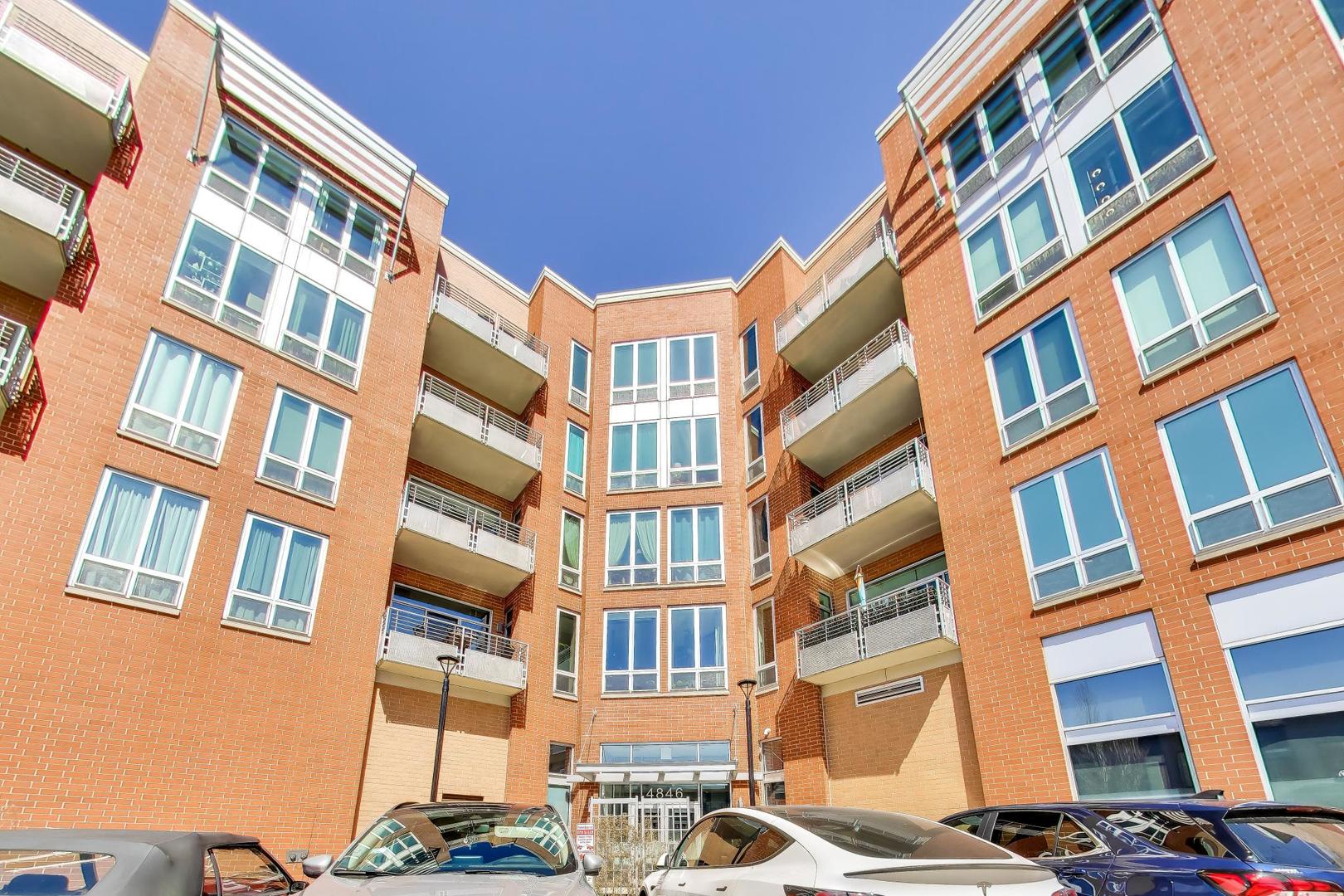 4846 North Clark Street, Unit 510 Chicago, IL 60640 - Photo 3 of 32 a front view of a building