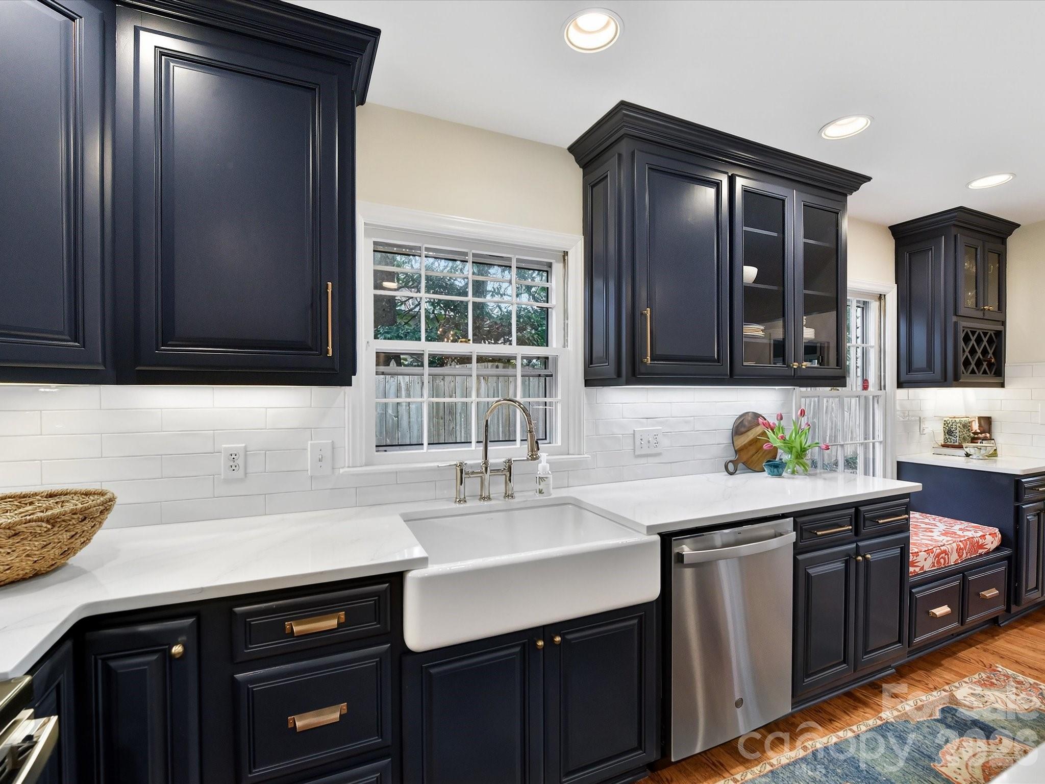 528 Ellsworth Road Charlotte, NC 28211 - Photo 8 of 27 Gallery Image 8