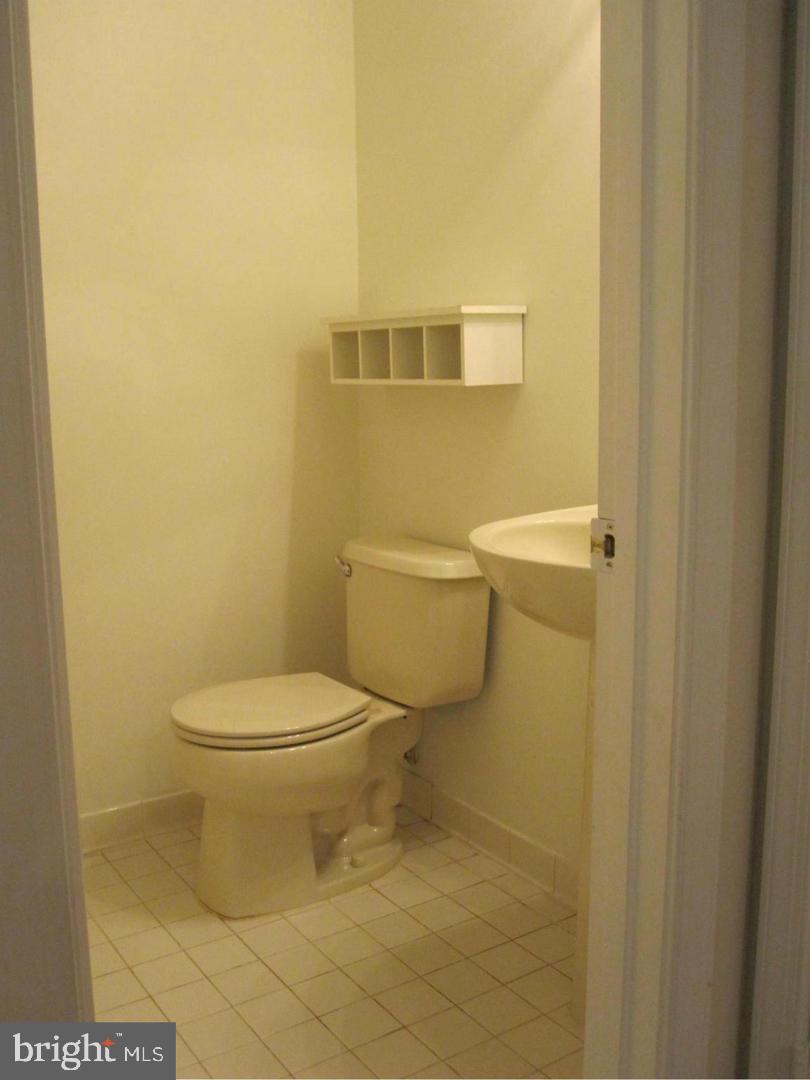 1225 Wild Hawthorn Way Reston, VA 20194 - Photo 12 of 24