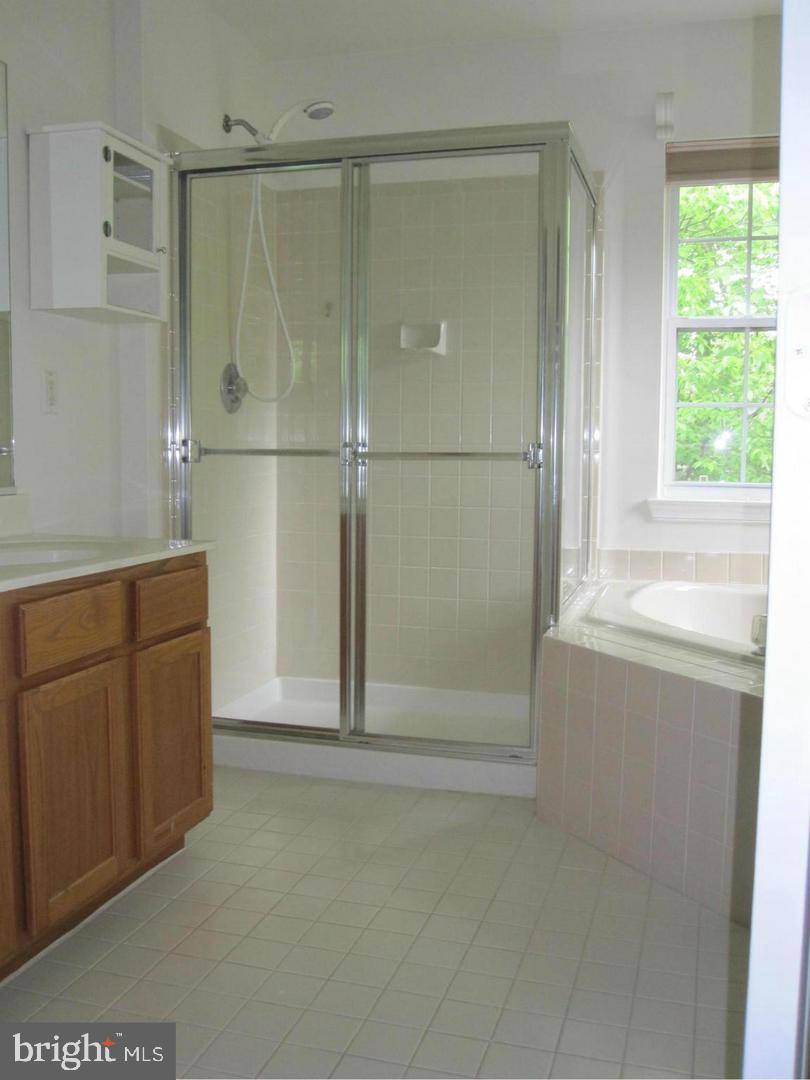 1225 Wild Hawthorn Way Reston, VA 20194 - Photo 14 of 24