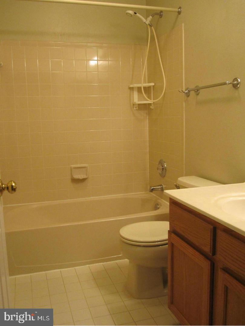 1225 Wild Hawthorn Way Reston, VA 20194 - Photo 15 of 24