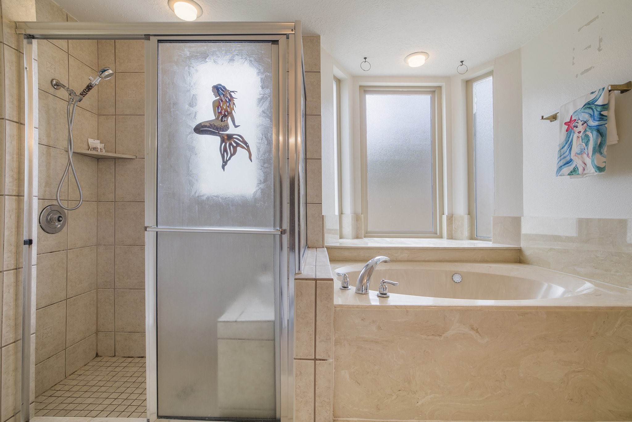 6039 Spanish Oak Way Spring, TX 77379 - Photo 25 of 38 a bathroom with a tub