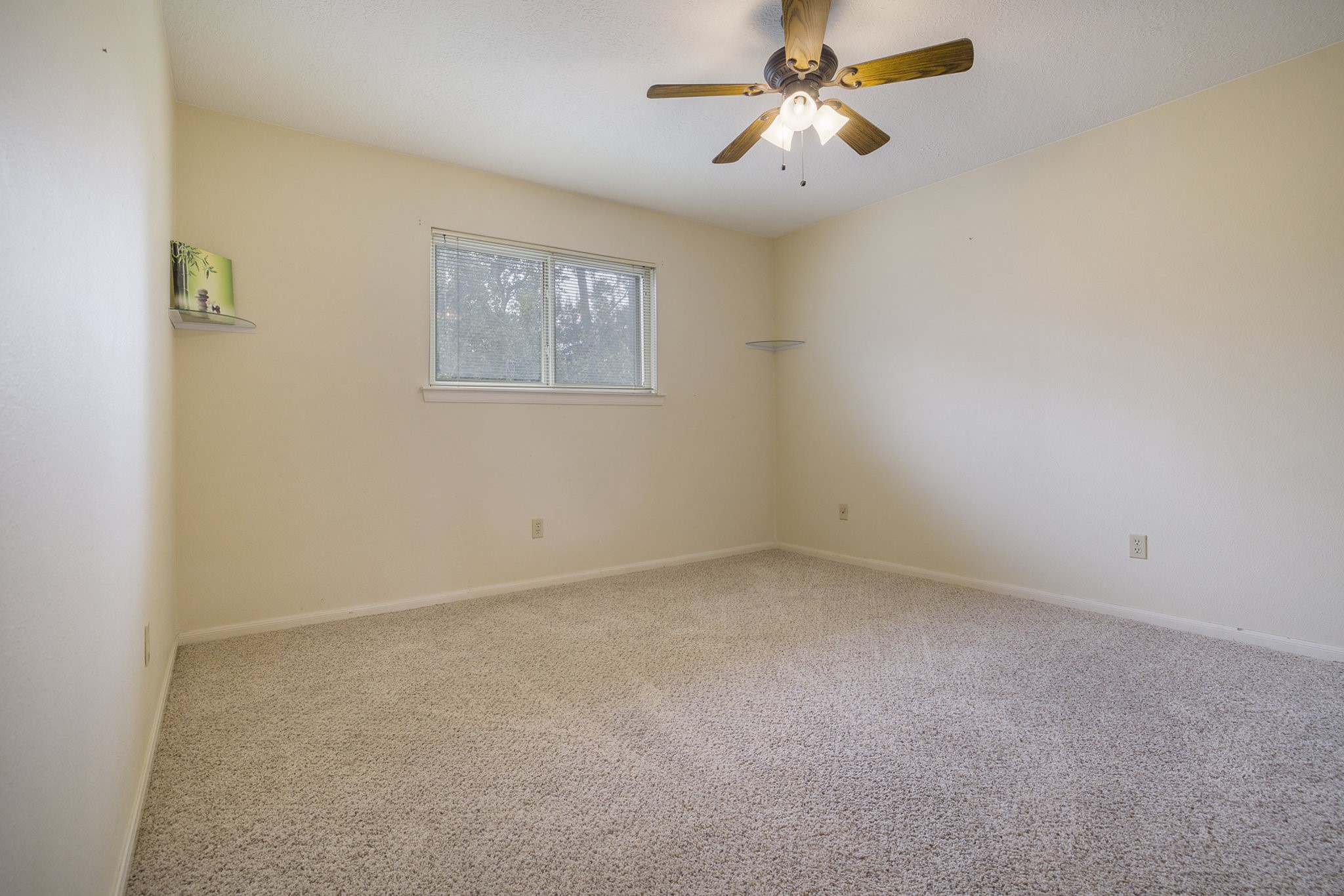 6039 Spanish Oak Way Spring, TX 77379 - Photo 33 of 38 en empty room with windows