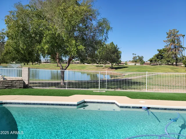 a view of a tennis court