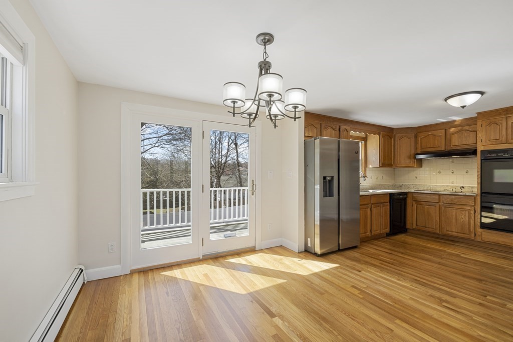 160 Ravenswood Road Waltham, MA 02453 - Photo 6 of 30