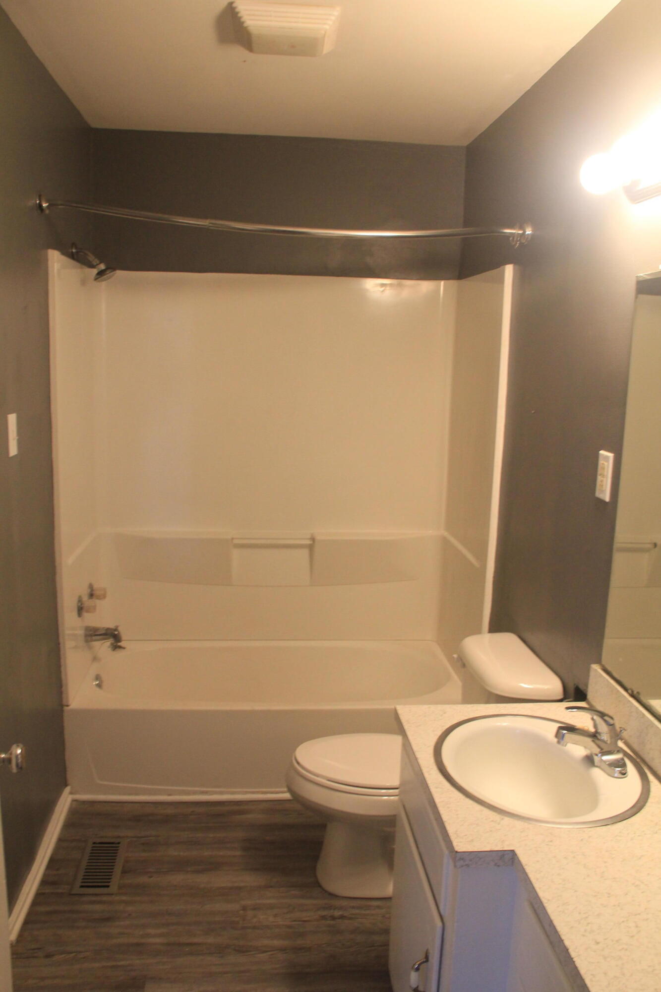 4600 Shawhan Road Chattanooga, TN 37411 - Photo 8 of 12 IMG_1599