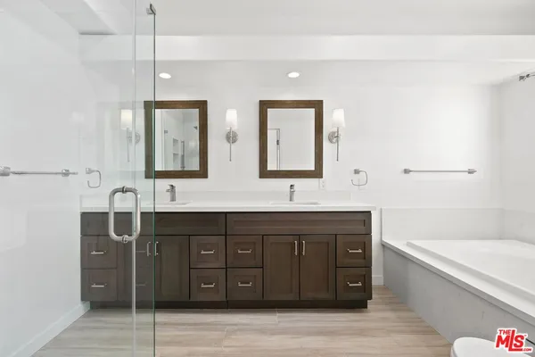 $7,500 | 11723 Mayfield Avenue, Unit 5, Los Angeles, CA 90049