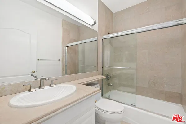 $7,500 | 11723 Mayfield Avenue, Unit 5, Los Angeles, CA 90049