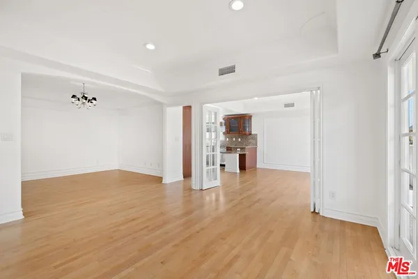 $7,500 | 11723 Mayfield Avenue, Unit 5, Los Angeles, CA 90049
