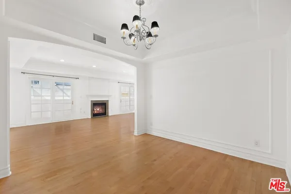 $7,500 | 11723 Mayfield Avenue, Unit 5, Los Angeles, CA 90049