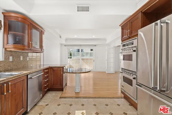 $7,500 | 11723 Mayfield Avenue, Unit 5, Los Angeles, CA 90049