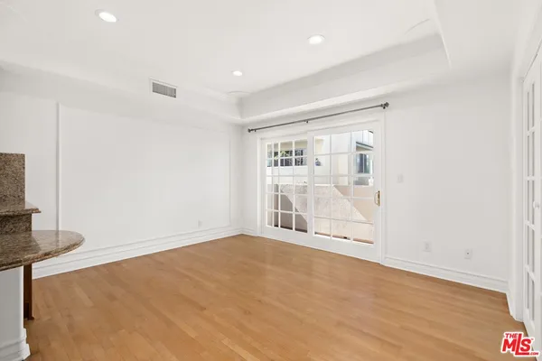 $7,500 | 11723 Mayfield Avenue, Unit 5, Los Angeles, CA 90049