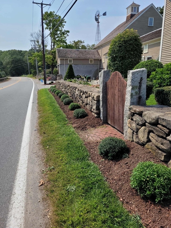 143 Pine Hill Road Chelmsford, MA 01824 - Photo 3 of 23