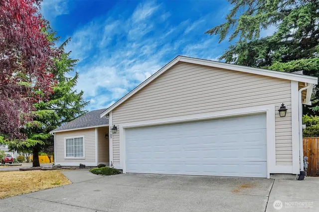 $2,995 | 19705 13th Ave Court East, Spanaway, WA 98387