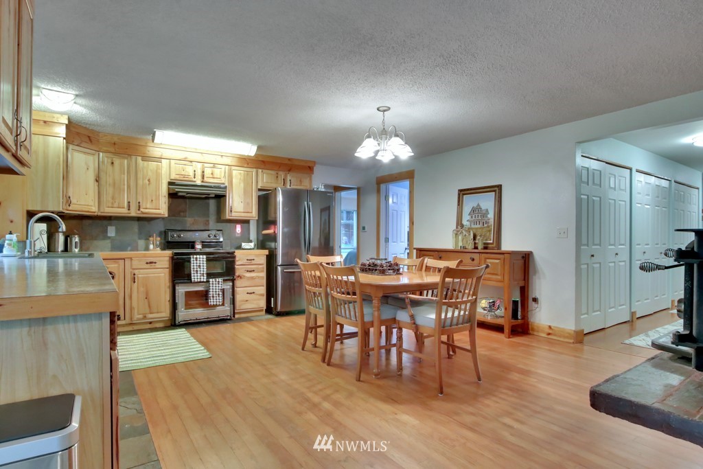 6085 Southeast Nelson Road Olalla, WA 98359 - Photo 12 of 31 Gallery Image 12