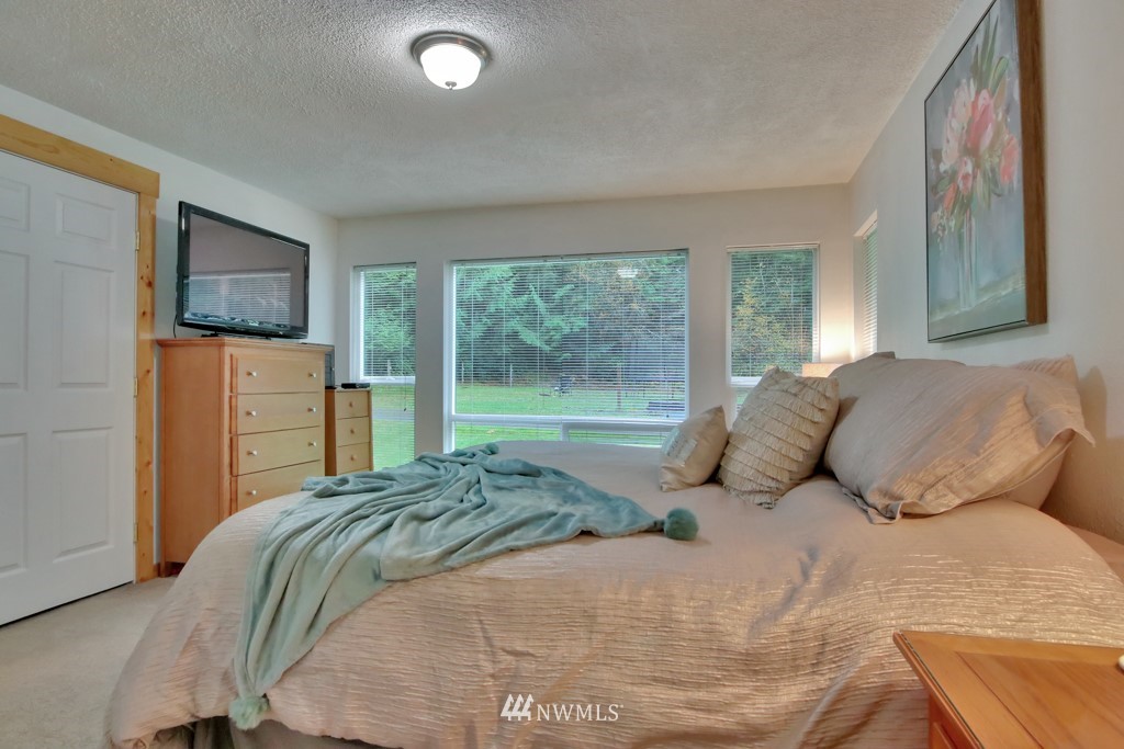 6085 Southeast Nelson Road Olalla, WA 98359 - Photo 19 of 31 Gallery Image 19