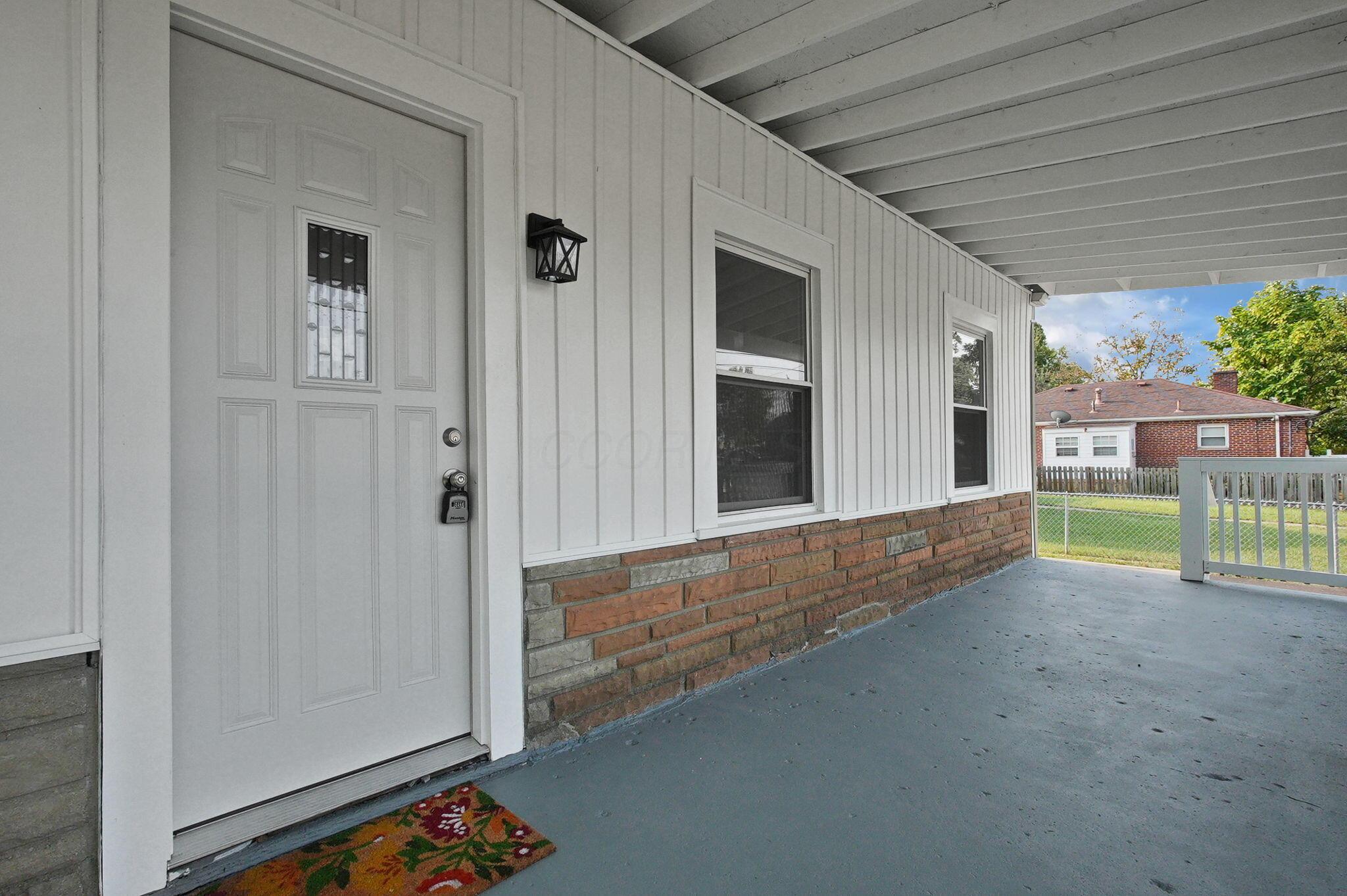 88 Hilliard Rome Road Columbus, OH 43228 - Photo 2 of 32 5-web-or-mls-88-hilliard-rome-rd