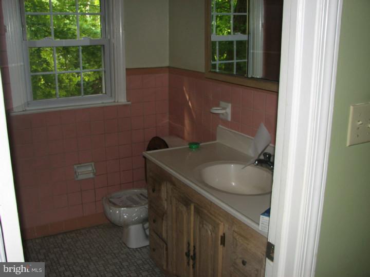 6 Fairhill Road Morton, PA 19070 - Photo 11 of 16