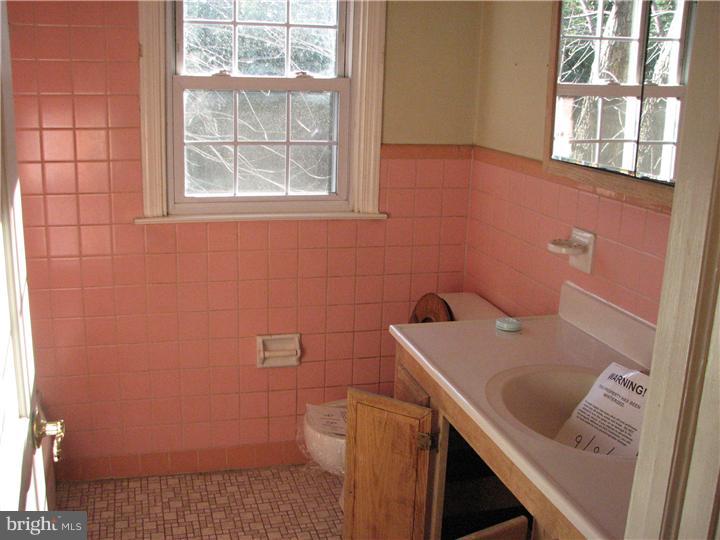 6 Fairhill Road Morton, PA 19070 - Photo 10 of 16