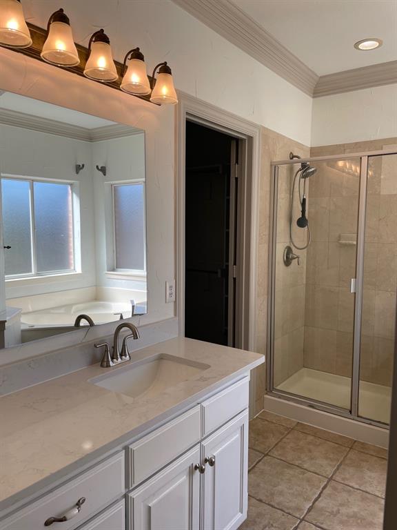 14140 Highway 78 Blue Ridge, TX 75424 - Photo 20 of 30 a bathroom with a shower sink and mirror