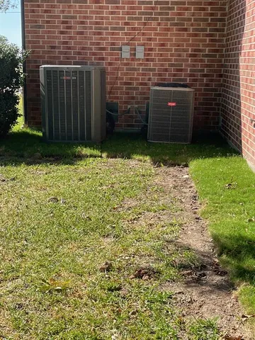 a view of a backyard of the house