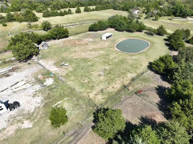 view of outdoor space and yard