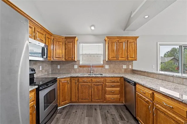 $322,500 | 1112 South Scott Avenue, Belton, MO 64012