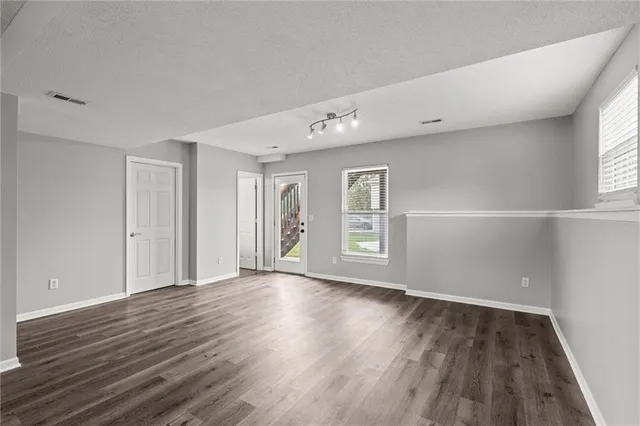 $322,500 | 1112 South Scott Avenue, Belton, MO 64012