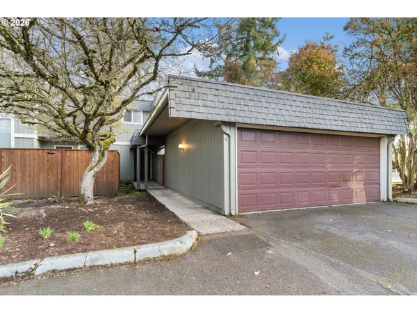 $309,900 | 1500 Norkenzie Road, Unit 4, Eugene, OR 97401