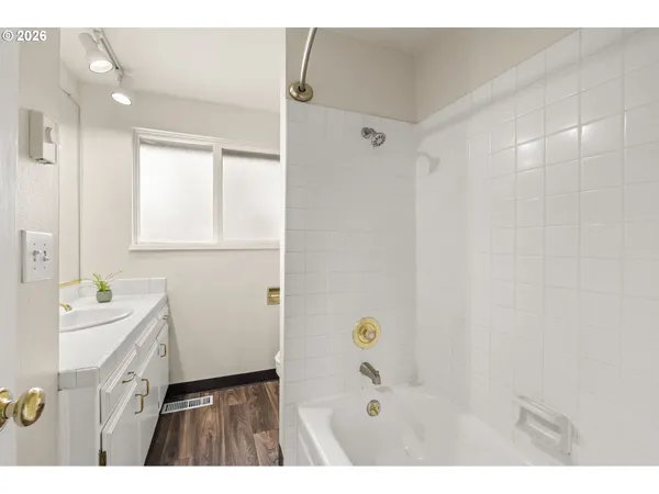 $309,900 | 1500 Norkenzie Road, Unit 4, Eugene, OR 97401