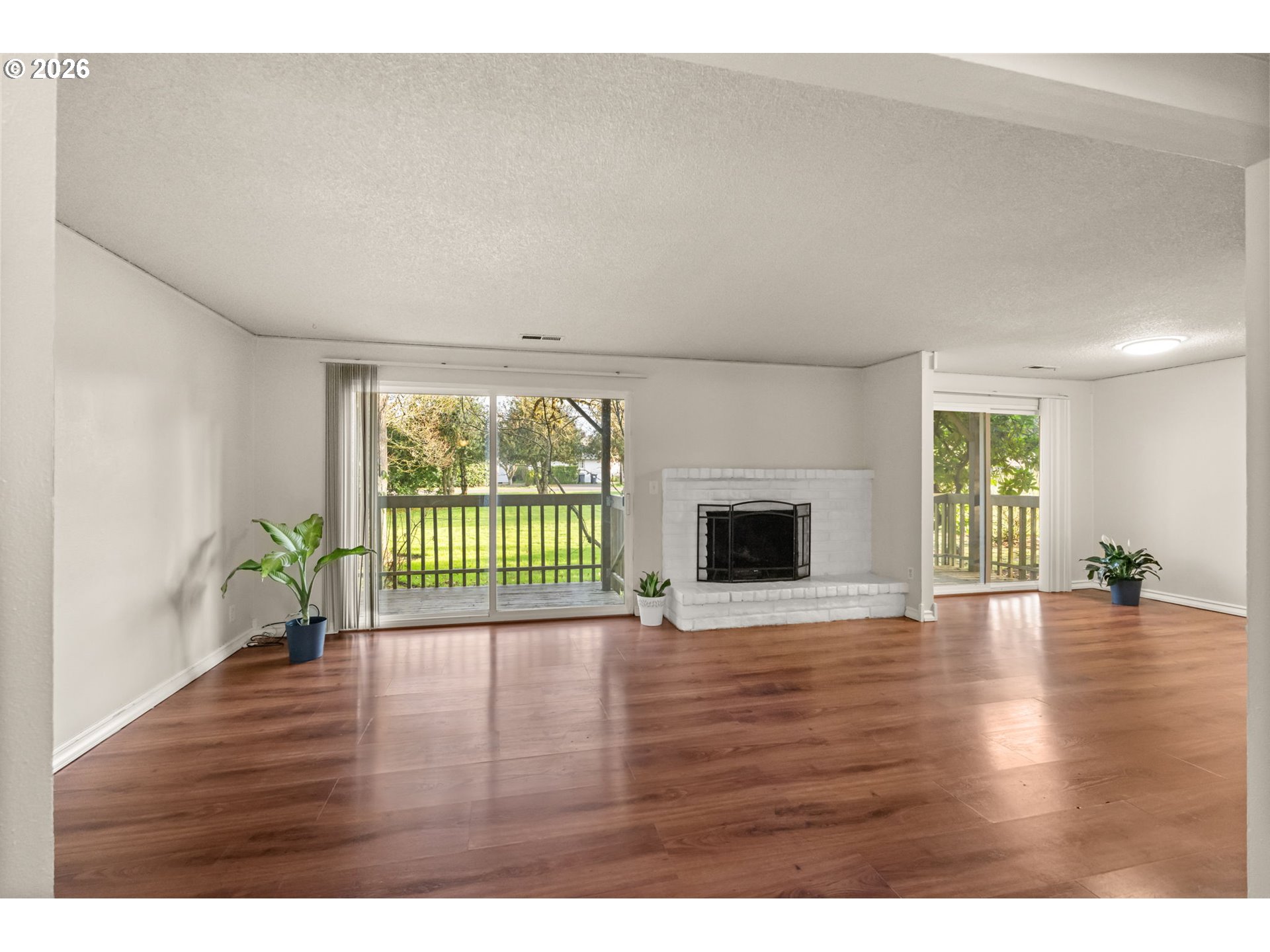 1500 Norkenzie Road, Unit 4 Eugene, OR 97401 - Photo 4 of 44 Living Room