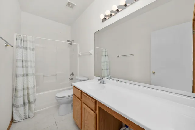 $395,000 | 3349 Rosecroft Lane, Naperville, IL 60564