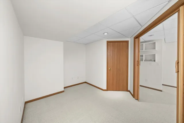 $395,000 | 3349 Rosecroft Lane, Naperville, IL 60564