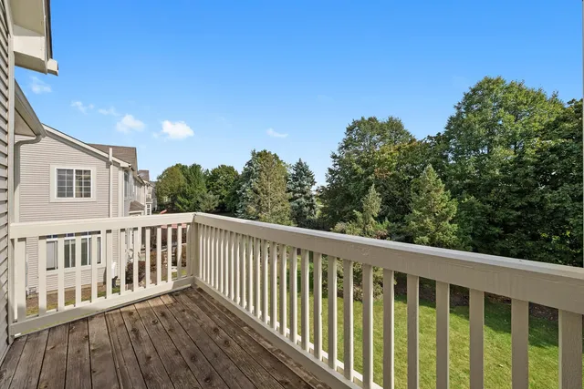 $395,000 | 3349 Rosecroft Lane, Naperville, IL 60564