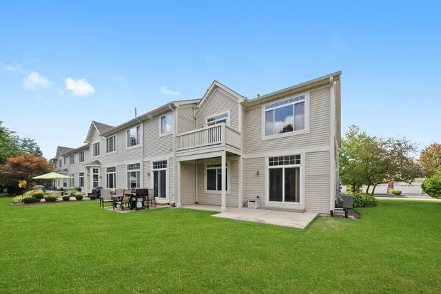 $395,000 | 3349 Rosecroft Lane, Naperville, IL 60564