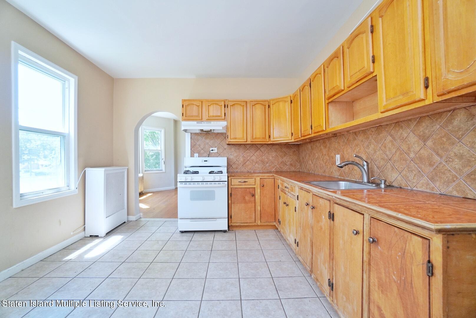 357 Heberton Avenue Staten Island, NY 10302 - Photo 11 of 54 Photo May 25, 12 51 25 PM