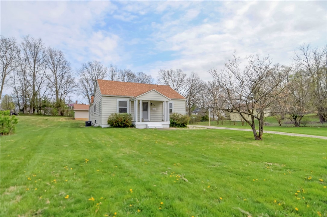 140 Bell Street Mount Zion, IL 62549 - Photo 1 of 22