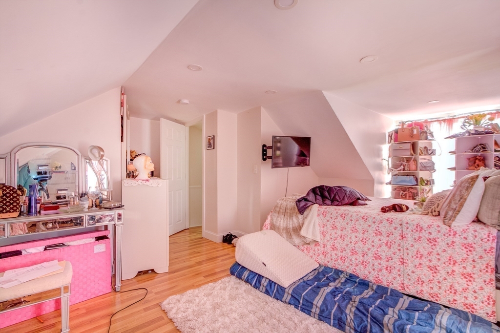 546 Snell Street Fall River, MA 02721 - Photo 19 of 27