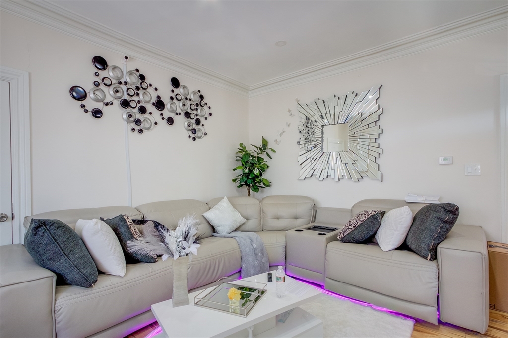 546 Snell Street Fall River, MA 02721 - Photo 6 of 27