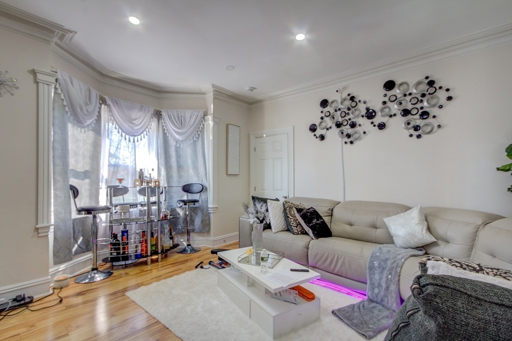 546 Snell Street Fall River, MA 02721 - Photo 7 of 27