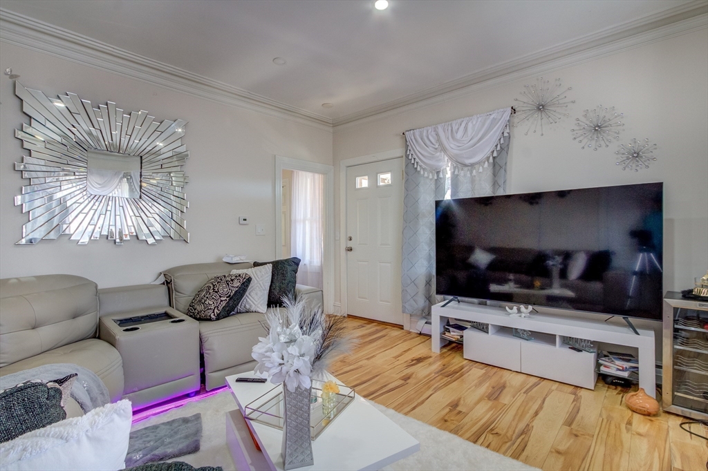 546 Snell Street Fall River, MA 02721 - Photo 8 of 27