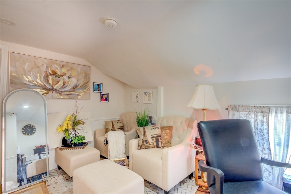 546 Snell Street Fall River, MA 02721 - Photo 9 of 27