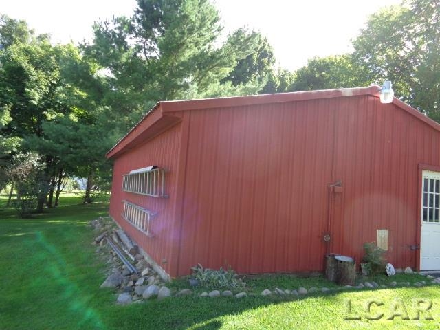 12584 Clinton Road Clinton, MI 49236 - Photo 7 of 29 31259088-6.JPG