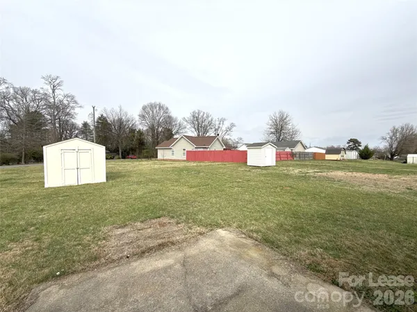 $1,690 | 1511 Hudson Graham Lane, Charlotte, NC 28216
