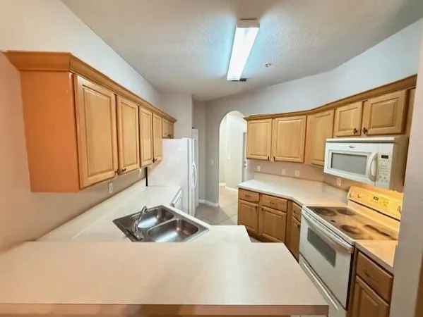 $2,200 | 821 Pipers Cay Drive, West Palm Beach, FL 33415